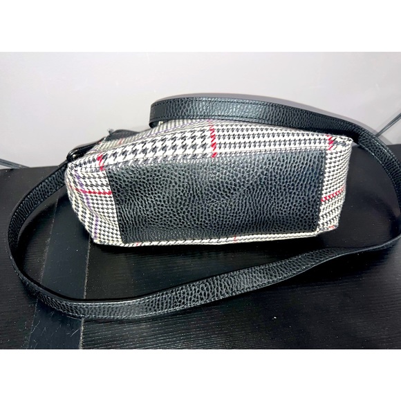 𐙚⋆˚✿˖° Chaps Houndstooth Black/White shoulder Bag 𐙚⋆˚✿˖° - Picture 8 of 10